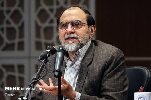 رحیم پور ازغدی در بیمارستان بستری شد
