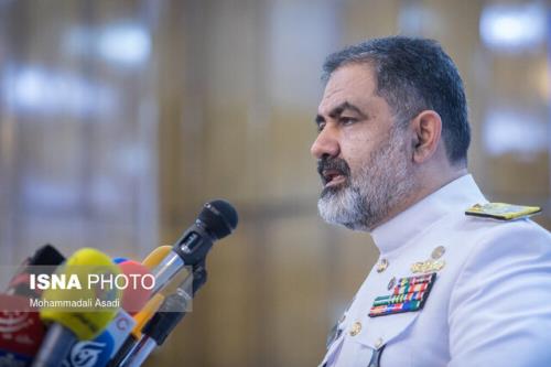 امیر ایرانی: نیروی دریایی همانند دفاع مقدس از شاهرگ های اقتصادی دفاع می کند