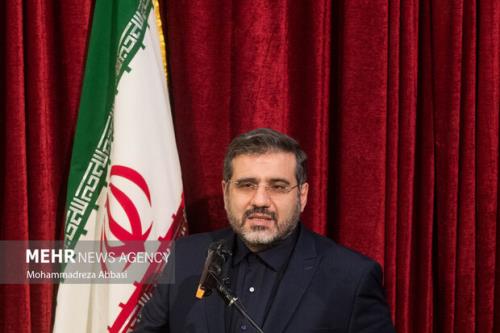 داشته های فرهنگی در امتداد پشتیبانی از اهداف انقلاب اسلامی باشد
