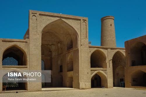 سنگینی بار بی مهری بر شانه های مسجد جامع اردستان