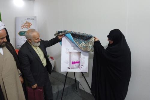 شهید، زنده و جهت دهنده است