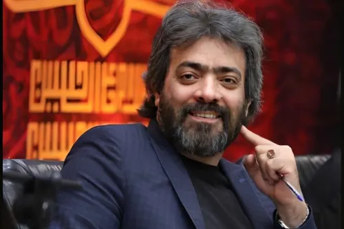 بگو به دیو که این لشکر سلیمانی است