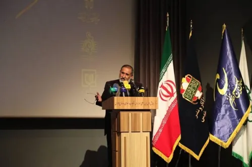 واکنش قزوه به جسارت رئیس دولت آمریکا