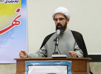 علامه مصباح یزدی نمونه واقعی یك عالم اسلامی